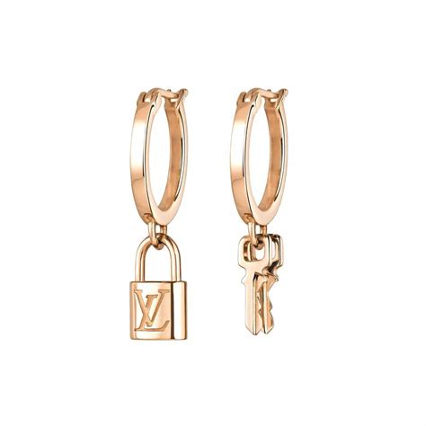 louis vuitton mismatched earrings.